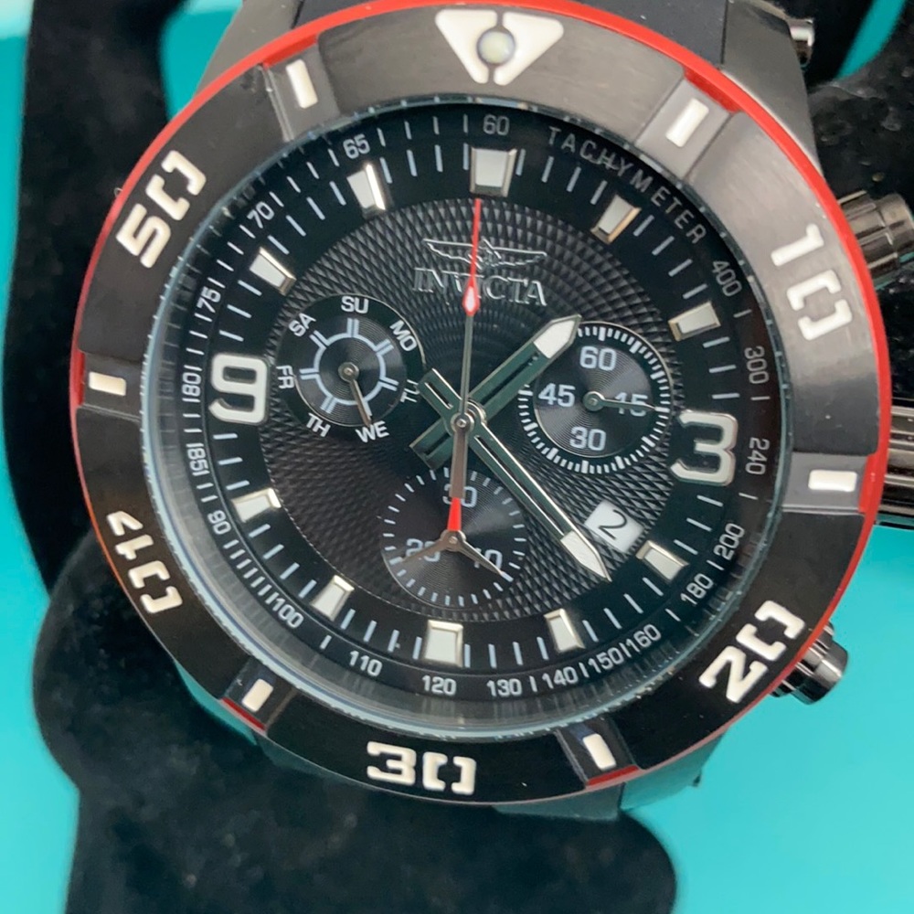 Invicta men’s diver